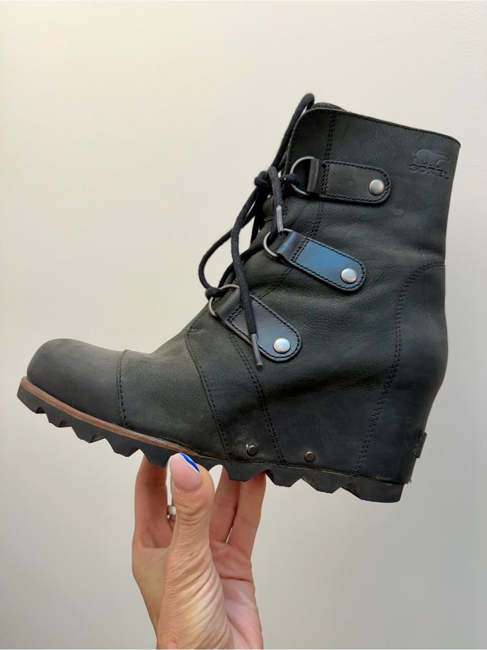 Sorel Joan of Arctic II Distressed Lace-up Wedge Ankle Boot Black Women’s Size 8
